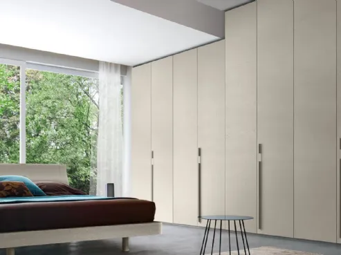 Armadio moderno in legno laccato con ante battenti Anta Liscia di Napol