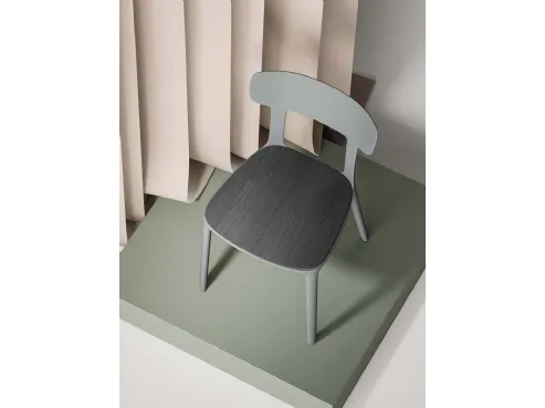 Sedia in plastica riciclata con seduta in legno di frassino Canova Wood di infiniti