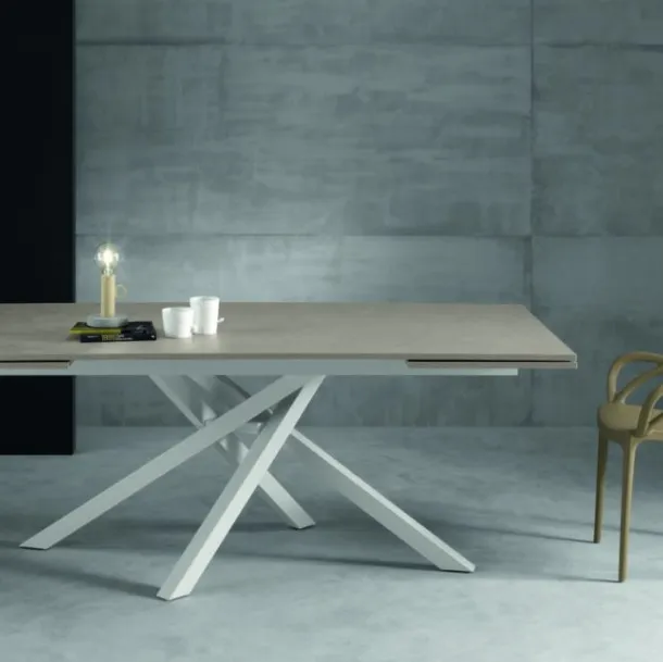 Tavolo con piano in larice, basamento bianco, H. 146, L. 65,5, Kubo di Eurosedia