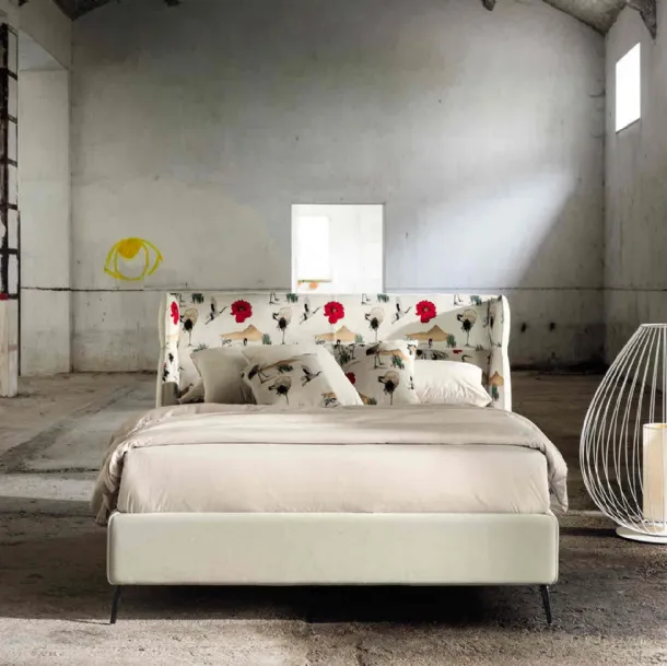 Letto con testiera imbottita Galliano di Veneran