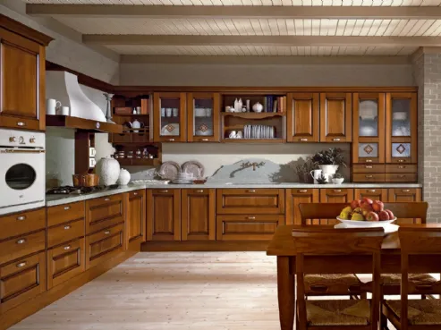 Cucina classica con vetrine e cappa a vista Etrusca 3 di Aran