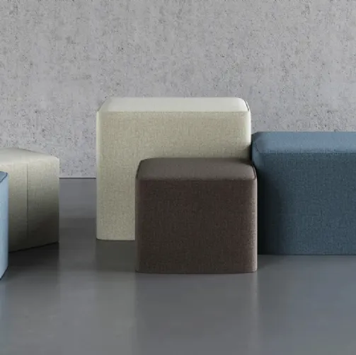 Pouf in tessuto disponibile in cinque misure diverse Porter di Doimo Salotti