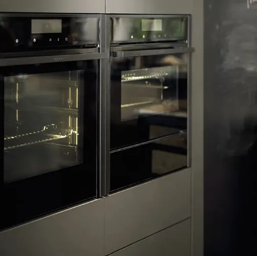 Forno compatto a vapore da incasso di NEFF