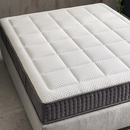 Materasso con fascia in microfibra con 700 molle Bonnel combinate con un profilo di schiuma Sinfonia 700 di Doimo Armonie del Sonno