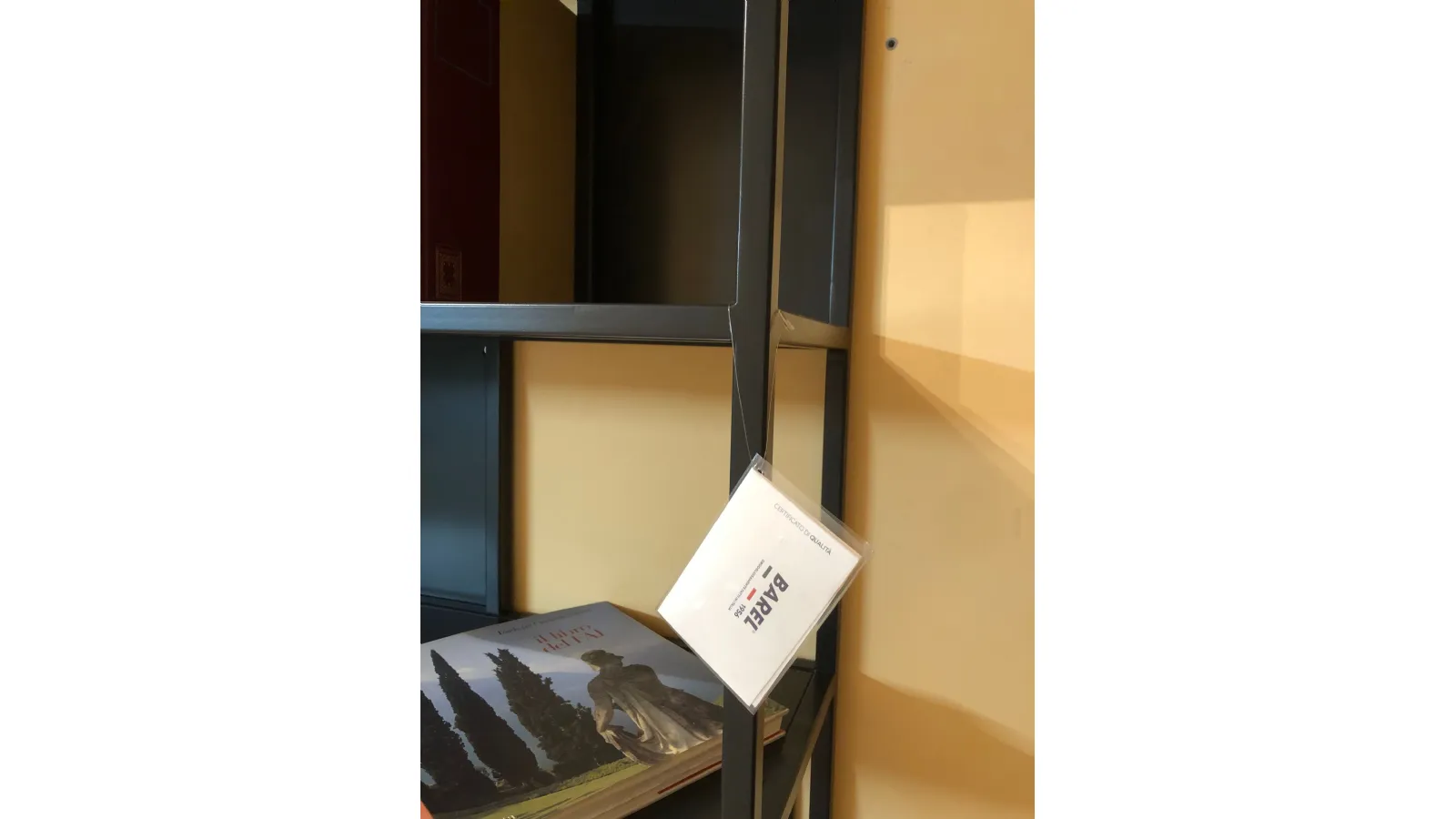 Libreria in ferro 