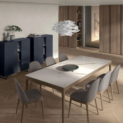 Sedia Dada in tessuto e legno di Tomasella