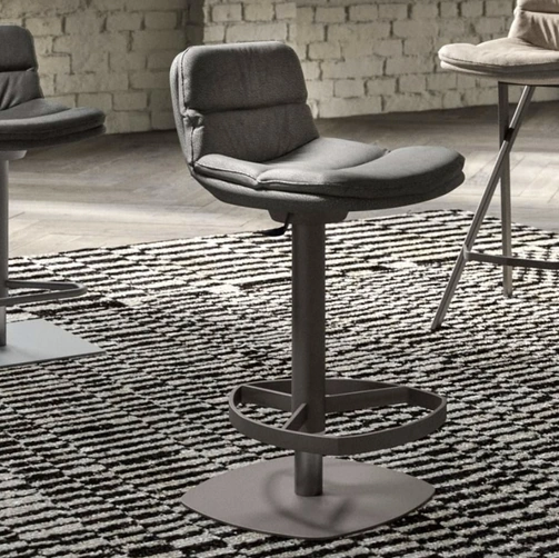 Sgabello imbottito Marlon di Ozzio