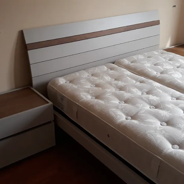 camera completa letto legno con doghe e armadio gola