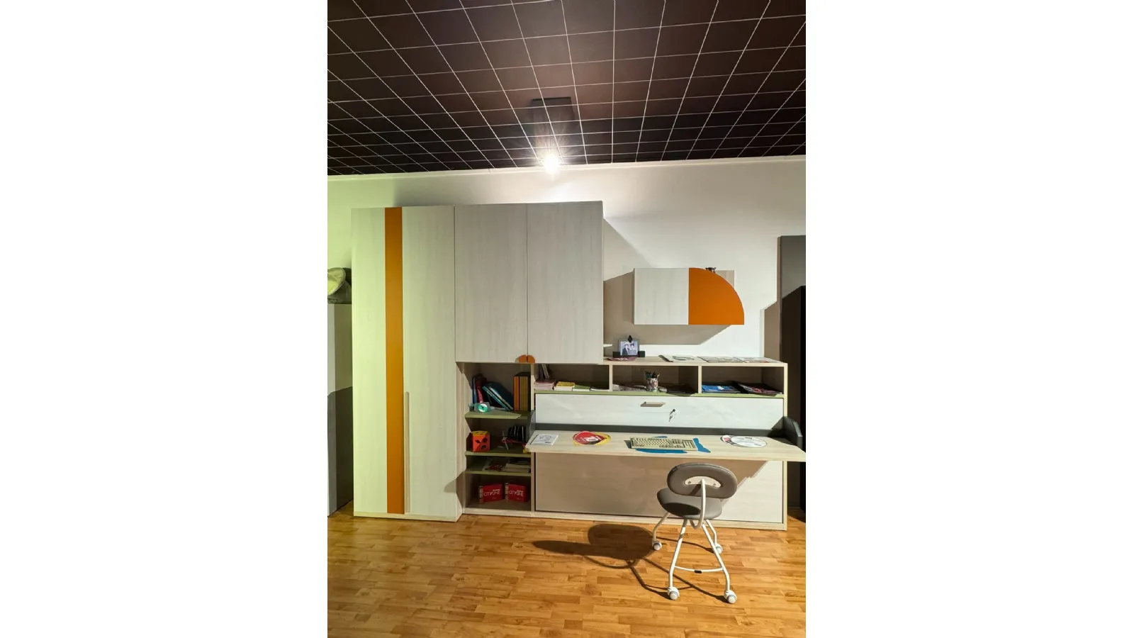 Cameretta offerta con letto a scomparsa
