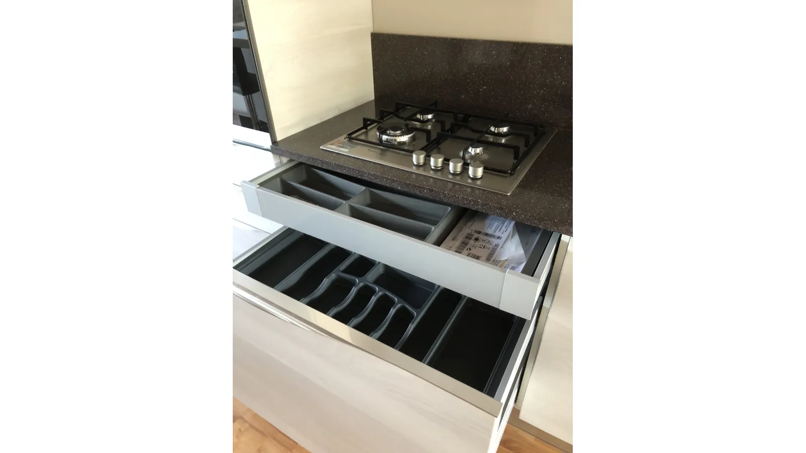 Cucina Arrex Lineare Cedro e Timo in offerta outlet