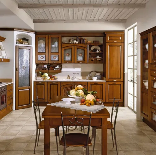 Cucina Classica Etrusca angolare in legno e vetro decorato di Aran