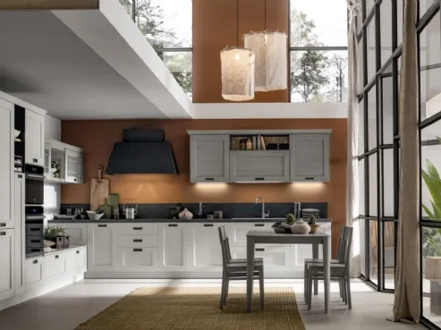 Cucina in legno nelle tonalità del bianco ghiaccio e grigio perla Kali di Arrex