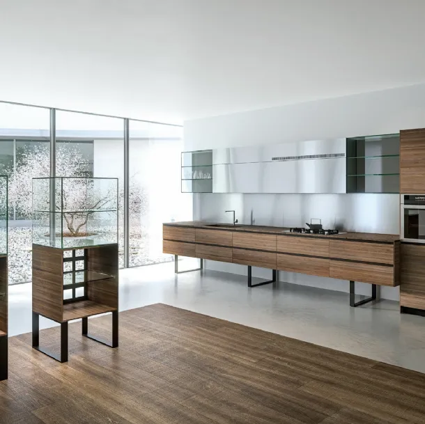 Cucina Design lineare Sipario in Noce Canaletto chiaro con venatura orizzontale di Aran