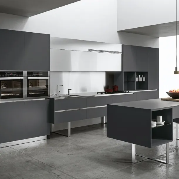 Cucina Design con isola Sipario in Fenix Grigio Bromo di Aran