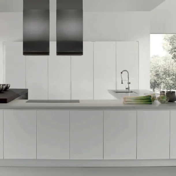 Cucina Design lineare Volare in laccato Bianco lucido con top Unicolor Bianco di Aran