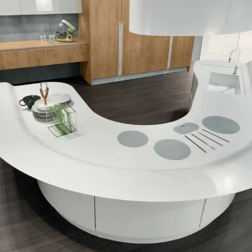 Cucina Design a isola semicircolare Volare in laccato Bianco lucido e Rovere nodato di Aran