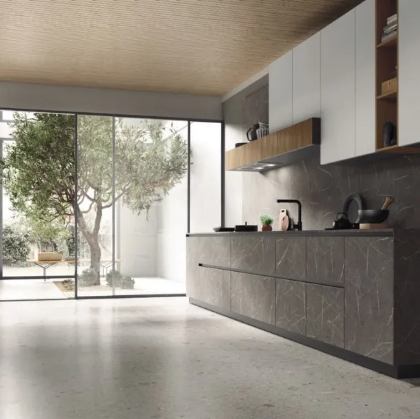 Cucina Moderna lineare AL 32 Spaccato Cognac, vetro opaco e HPL Grafite di Arrex