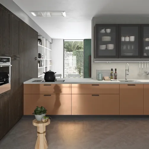 Cucina Moderna lineare Vita Bella in laccato metallo liquido colore rame con top in agglomerato di Quarzo di Aran