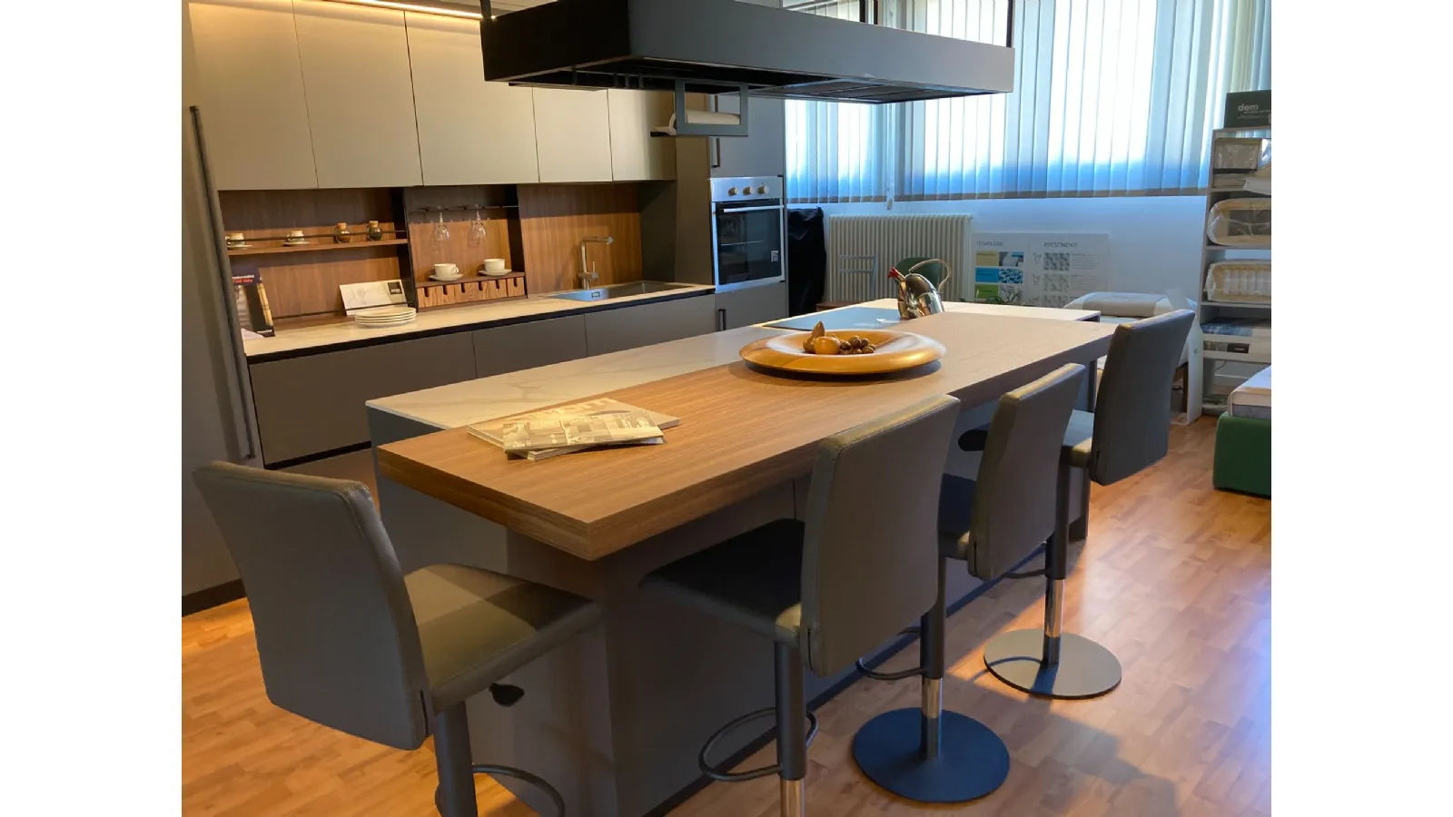 Cucina ad isola Erika Aran con forte sconto 