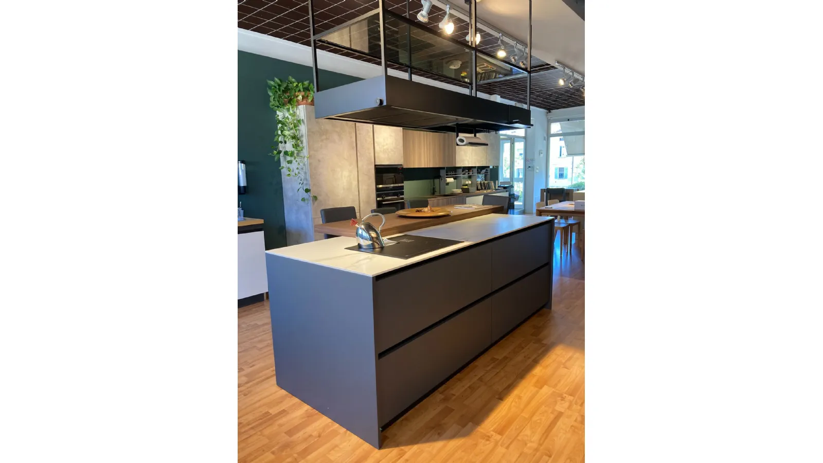Cucina ad isola Erika Aran con forte sconto 