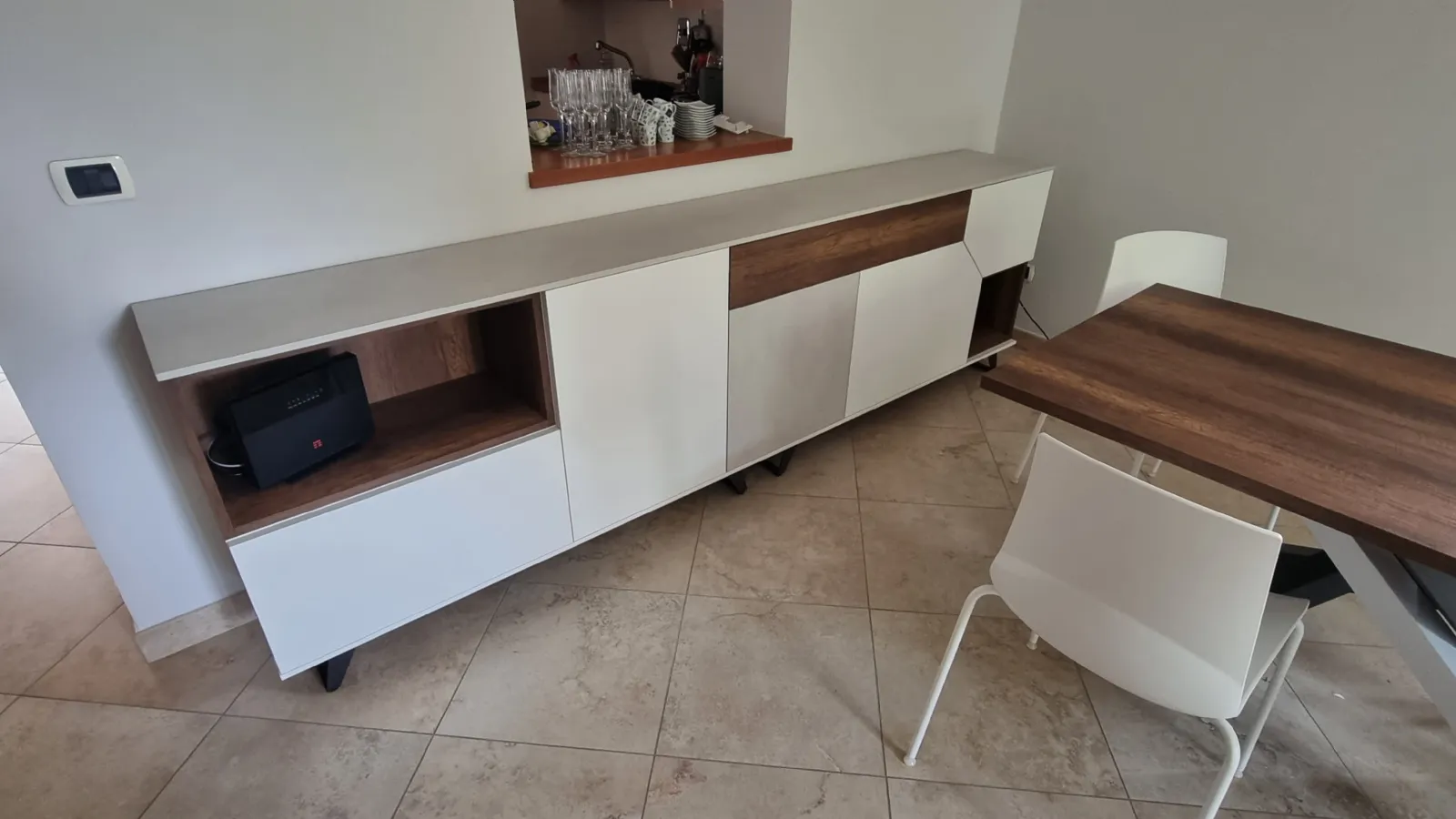 realizzazione arredo sala zona living pranzo e madia